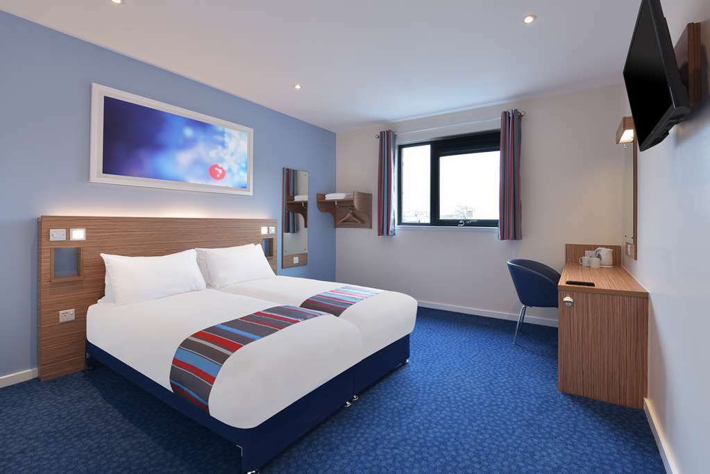 Travelodge Milton Keynes Old Stratford 객실 사진